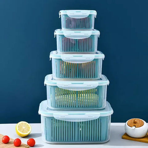طقم علب بلاستيكية مع مصفاة داخلية لتصريف المياه من الفواكه – Plastic Containers with Built-In Strainer for Fruits