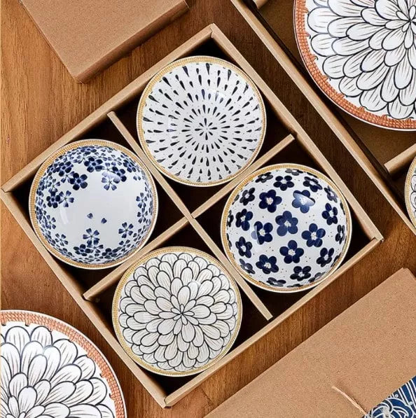 طبق بوهيمي بنقشة فنية هندسية متداخلة