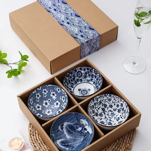 طبق سيراميك بوهيمي بنقشة زهور باللون الأزرق الداكن