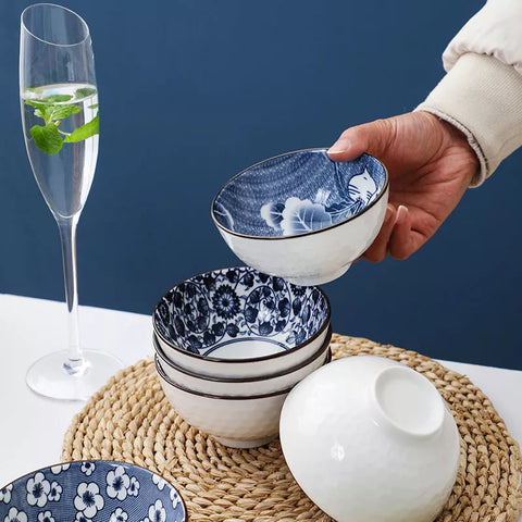 صورة لطقم السيراميك داخل العلبة – عرض من الأعلى