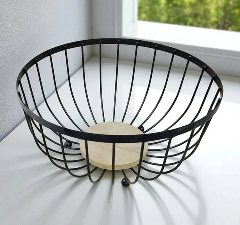 Modern Metal Fruit Plate with Natural Wooden Base – Stylish Kitchen Decor