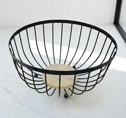 Modern Metal Fruit Plate with Natural Wooden Base – Stylish Kitchen Decor