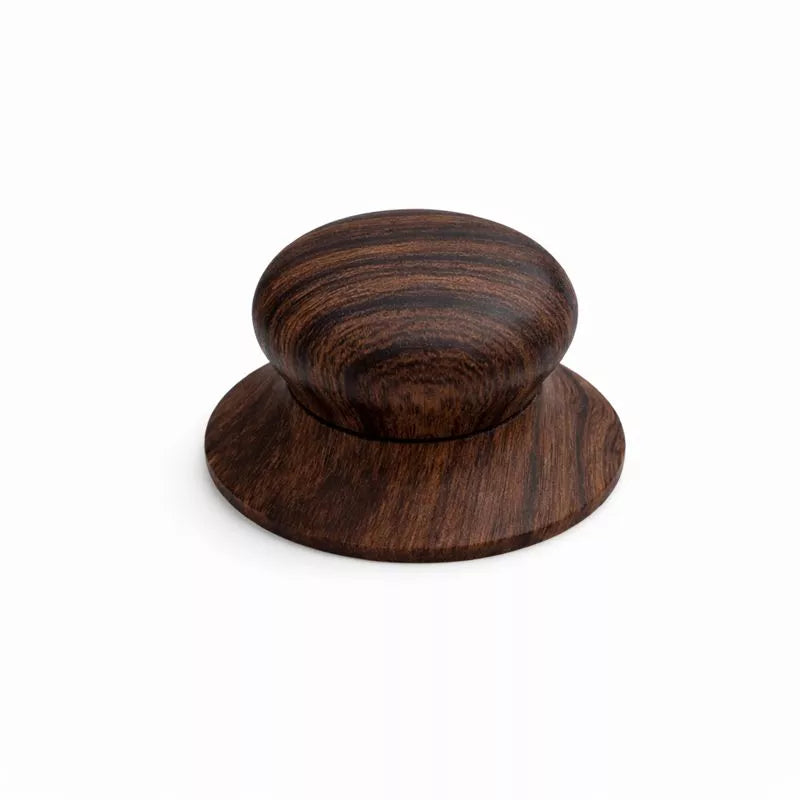 زاوية جانبية لمقبض غطاء حلة خشبي دائري – Side angle of round wooden pot lid handle
